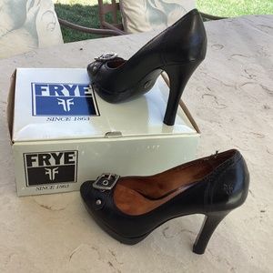 Frye Gail Pump
